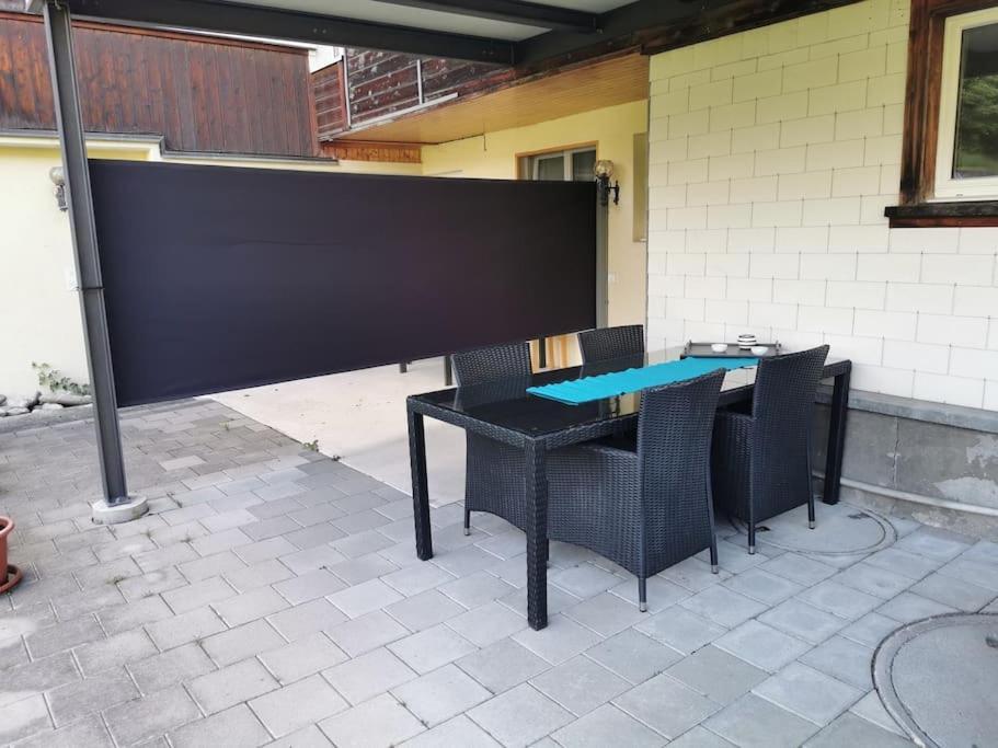 Jenaz Schones Kleines Studio Mit Sitzplatz, Mitten Im Prattigau מראה חיצוני תמונה